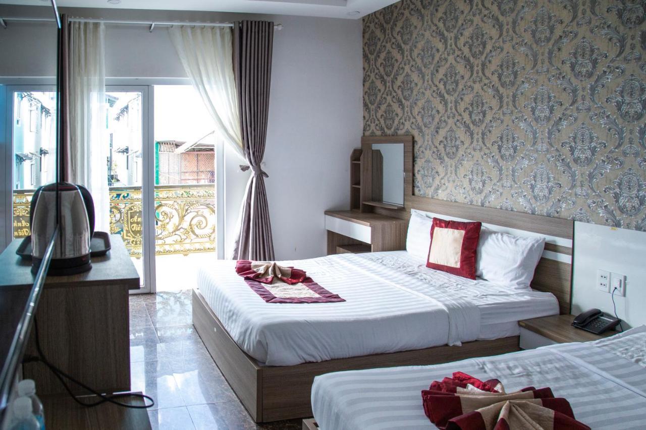 Anh Tien Hotel Đà Lạt Exterior foto